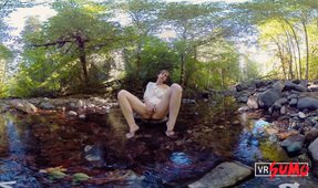 VR Porn Video - Carmen December Reaches An Orgasm By Rubbing Her Clit